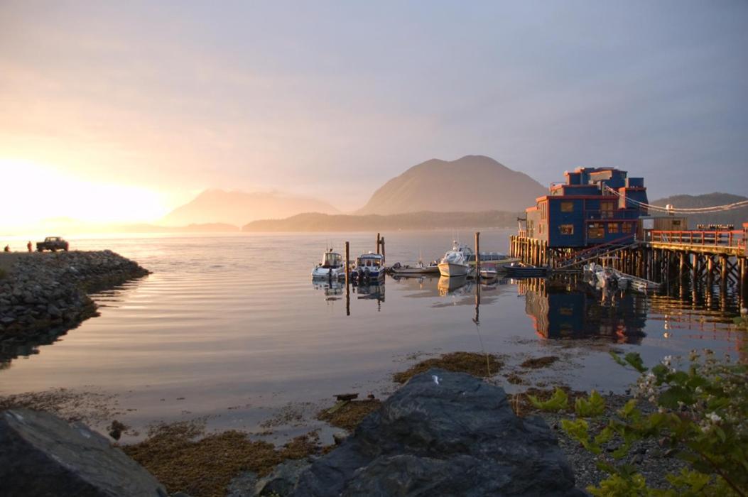 Whalers Guesthouse Tofino Exterior photo